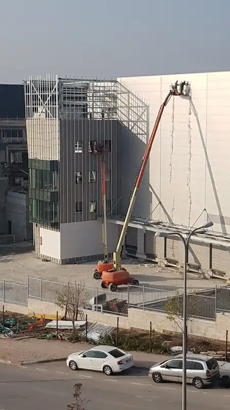 חיזוק אריחי שיש ופסיפס - עבודות סנפלינג מקצועיות עם מומחה סנפלינג על חבל