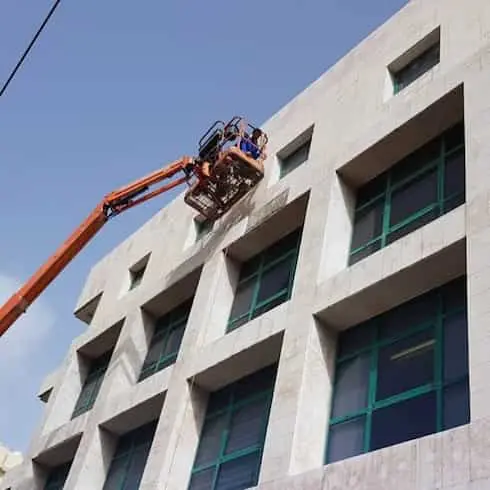 שיפוץ ושיקום מבנים בסנפלינג ללא פיגום - טכנולוגיה מתקדמת לחיזוק חזיתות